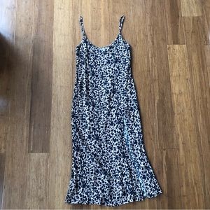 Reformation cheetah print midi dress with slit on the side size 6